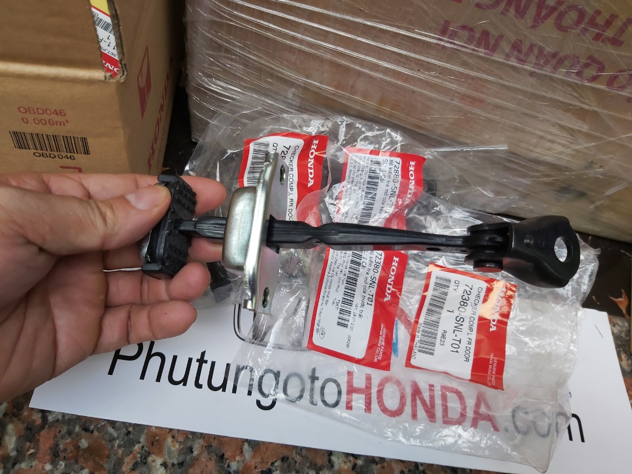 Thanh hạn chế cửa sau xe honda CIVIC